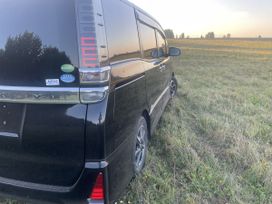 Toyota Voxy, 2018 г., Иркутск