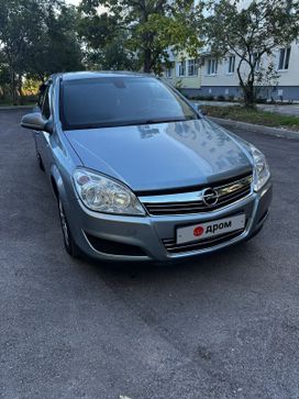 Opel Astra, 2014 г., Симферополь