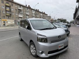 Toyota Voxy, 2010 г., Новосибирск