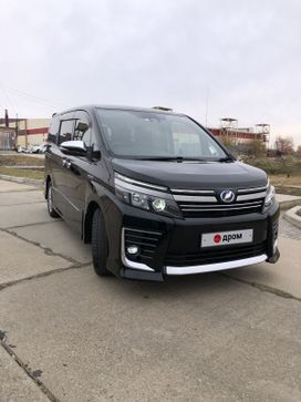 Toyota Voxy, 2017 г., Хабаровск