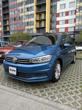 Volkswagen Touran, 2015 г., Санкт-Петербург