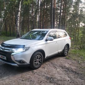 Mitsubishi Outlander, 2016 г., Новосибирск