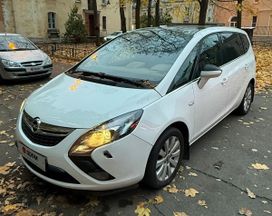 Opel Zafira, 2014 г., Санкт-Петербург