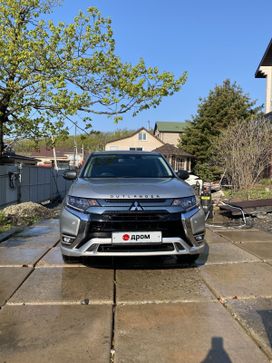 Mitsubishi Outlander, 2019 г., Владивосток
