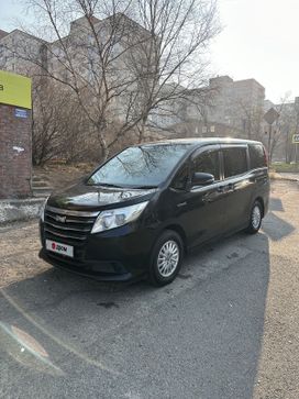 Toyota Noah, 2014 г., Владивосток
