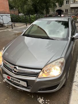 Opel Astra, 2013 г., Новосибирск
