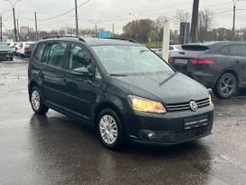 Volkswagen Touran, 2014 г., Санкт-Петербург