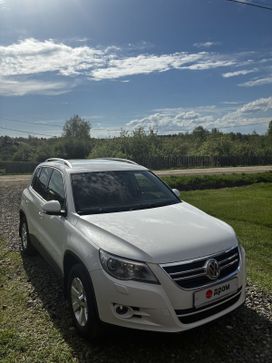 Volkswagen Tiguan, 2009 г., Красноярск