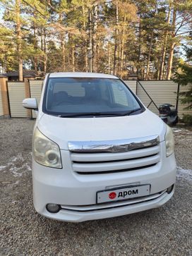 Toyota Noah, 2009 г., Иркутск