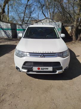 Mitsubishi Outlander, 2014 г., Омск