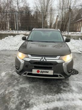 Mitsubishi Outlander, 2019 г., Барнаул