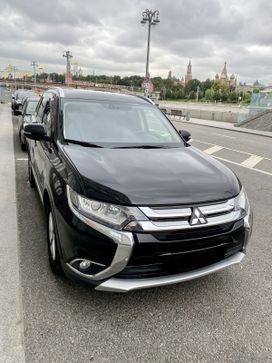 Mitsubishi Outlander, 2015 г., Москва