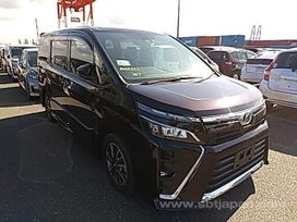 Toyota Voxy, 2018 г., Иркутск