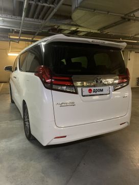 Toyota Alphard, 2015 г., Санкт-Петербург