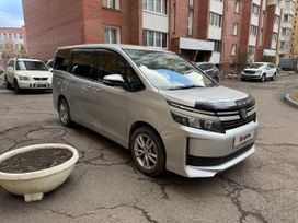 Toyota Voxy, 2017 г., Красноярск