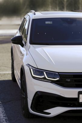 Volkswagen Tiguan, 2021 г., Омск