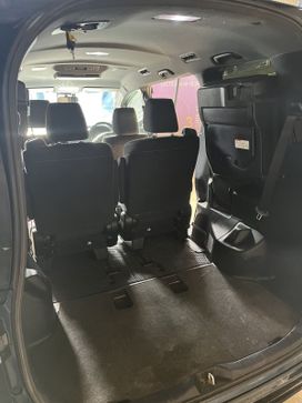 Toyota Voxy, 2017 г., Киров